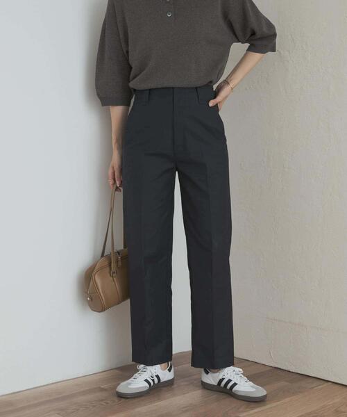 URBAN RESEARCH DOORS（アーバンリサーチドアーズ）の「サイドベルトストレートパンツ（その他パンツ・レディース・ベージュ/ネイビー・SMALL/MEDIUM）」の16枚目の写真