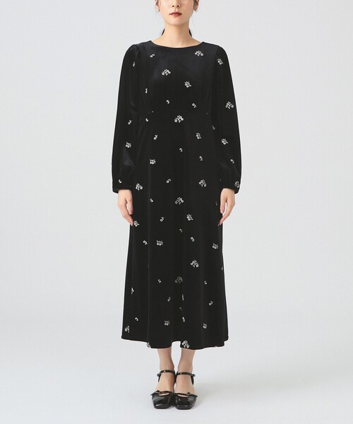 Ray BEAMS(レイビームス)の「ベロア 刺繍 ワンピース(ワンピース・レディース・ブラック/ダークブラウン・0/1)」の9枚目の写真