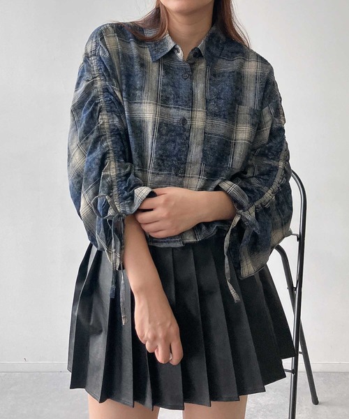 AS KNOW AS plus（アズノゥアズプラス）の「♪ポケット付き 袖ドロストデザインチェックシャツ（シャツ/ブラウス・レディース・ネイビー系/ブラウン系/ブラック系・FREE）」の17枚目の写真