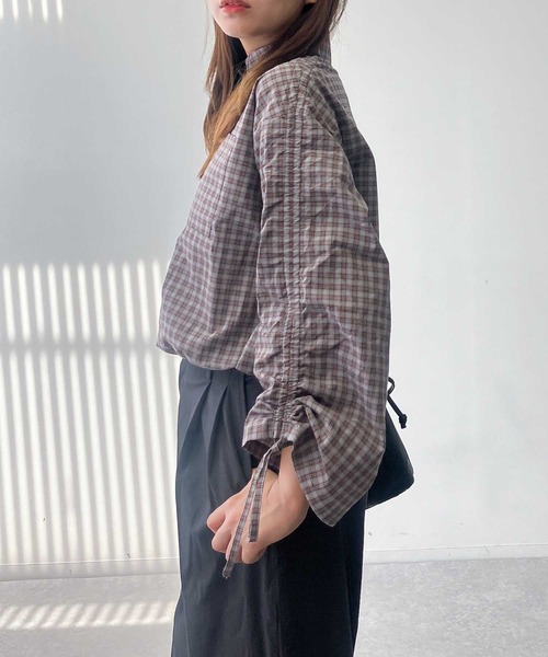 AS KNOW AS plus（アズノゥアズプラス）の「♪ポケット付き 袖ドロストデザインチェックシャツ（シャツ/ブラウス・レディース・ネイビー系/ブラウン系/ブラック系・FREE）」の7枚目の写真