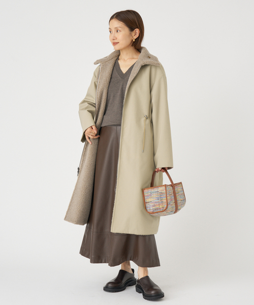 IENA(イエナ)の「VACHEMENT/ヴァシュモン 別注 リバーシブルボアコート(その他アウター・レディース・ブラック/ベージュ・36/38)」の10枚目の写真