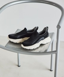 らく履きスリッポンスニーカー