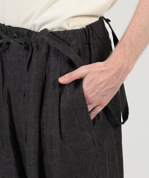HAVERSACK（ハバーザック）の「HAVERSACK ATTIRE リネン ワイドテーパード サロペットパンツ（その他パンツ・メンズ・ブラック・S）」の7枚目の写真