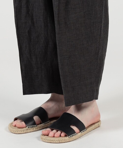 HAVERSACK（ハバーザック）の「HAVERSACK ATTIRE リネン ワイドテーパード サロペットパンツ（その他パンツ・メンズ・ブラック・S）」の4枚目の写真