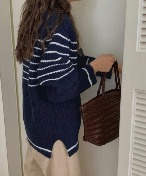 DAY CLOSET(デイ クローゼット)の「レディース 長袖ボーダー柄オーバーサイズサイドスリットリブニットトップス(ニット/セーター・レディース・ネイビー/ホワイト・FREE)」の9枚目の写真