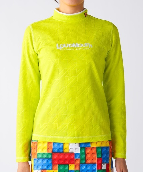 Loudmouth（ラウドマウス）の「LOUDMOUTH ラウドマウス ゴルフウェア  ワンポイント ロゴ UVカット 長袖 エンボスジャージ モックネックシャツ（シャツ/ブラウス・レディース・ピンク/ライトグリーン/ブラック/オフホワイト・S/M/L/LL）」の4枚目の写真