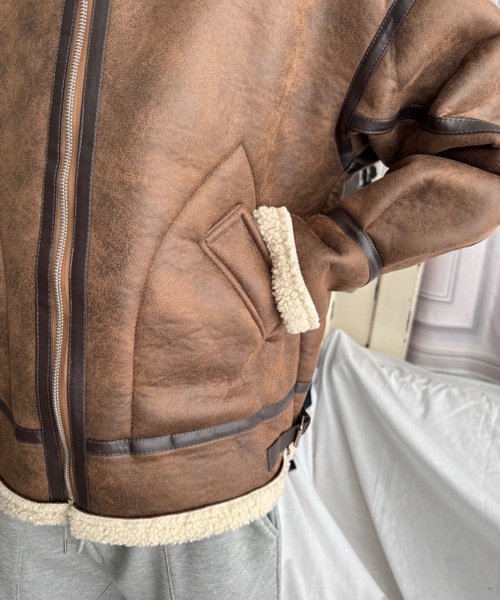 SHAGGIE（シャギー）の「スタンドカラーボアムートンコート（ムートンコート・レディース・ブラウン/ブラック・FREE）」の7枚目の写真