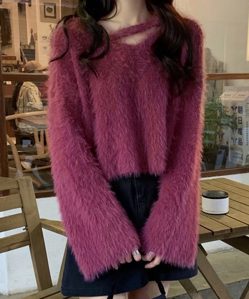 VIBGYOR（ヴィブジョー）の「ルーズシャギーVネックニット / オーバーサイズフェザープルオーバー 韓国(CZ)（ニット/セーター・レディース・ホワイト/パープル/アイボリー/ブラック・FREE）」の4枚目の写真