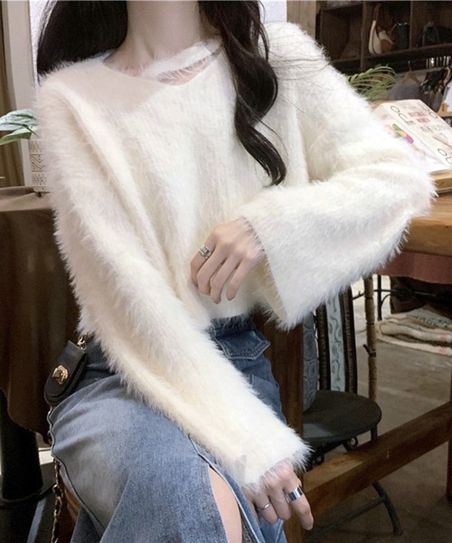 VIBGYOR（ヴィブジョー）の「ルーズシャギーVネックニット / オーバーサイズフェザープルオーバー 韓国(CZ)（ニット/セーター・レディース・ホワイト/パープル/アイボリー/ブラック・FREE）」の6枚目の写真