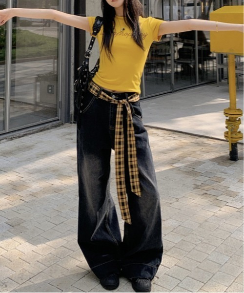 shyam inspiration（シャムインスピレーション）の「チェックベルト紐付きワイドバギーデニムパンツ（デニムパンツ・レディース・ブラック・M/L）」の5枚目の写真