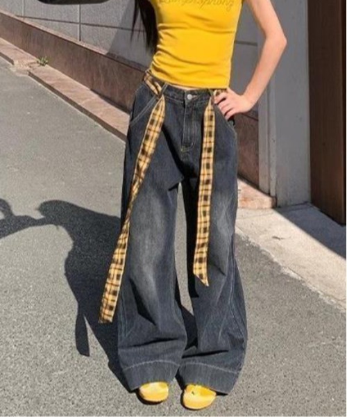 shyam inspiration（シャムインスピレーション）の「チェックベルト紐付きワイドバギーデニムパンツ（デニムパンツ・レディース・ブラック・M/L）」の2枚目の写真