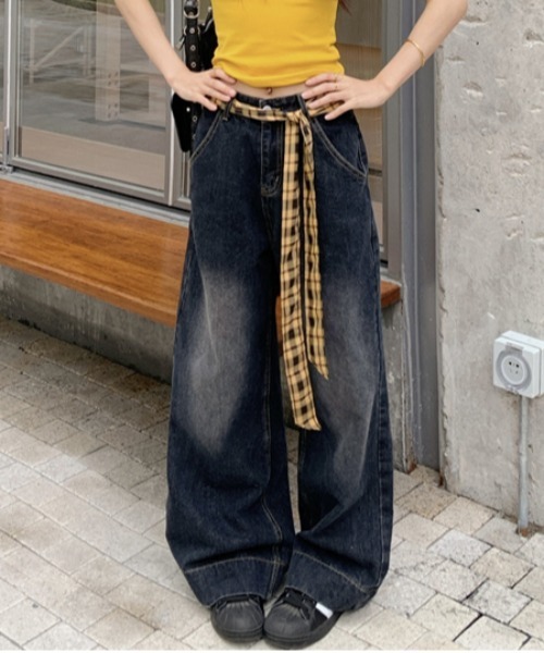 shyam inspiration（シャムインスピレーション）の「チェックベルト紐付きワイドバギーデニムパンツ（デニムパンツ・レディース・ブラック・M/L）」の17枚目の写真