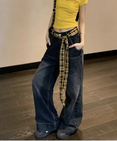 shyam inspiration（シャムインスピレーション）の「チェックベルト紐付きワイドバギーデニムパンツ（デニムパンツ・レディース・ブラック・M/L）」の19枚目の写真