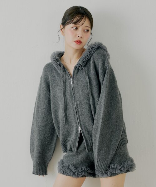 Chico（チコ）の「【セットアップ対応】フリルフードニットジップ
