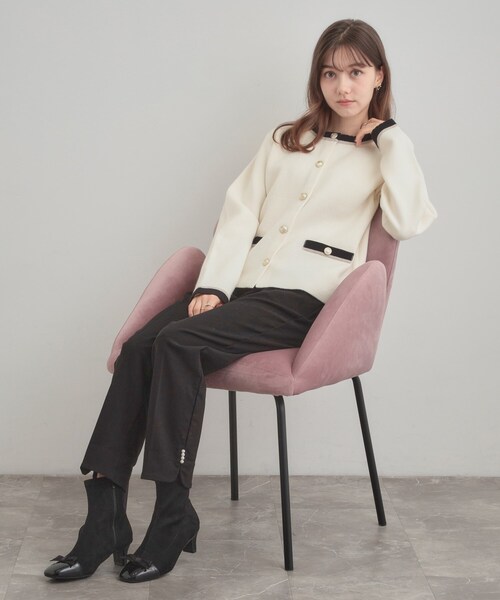 couture brooch(クチュールブローチ)の「【通勤・大人上品】ムースタッチジャカード 配色スカラカーディ(カーディガン/ボレロ・レディース・ブラック/ライトグレー/アイボリー・36/38/40/42)」の4枚目の写真