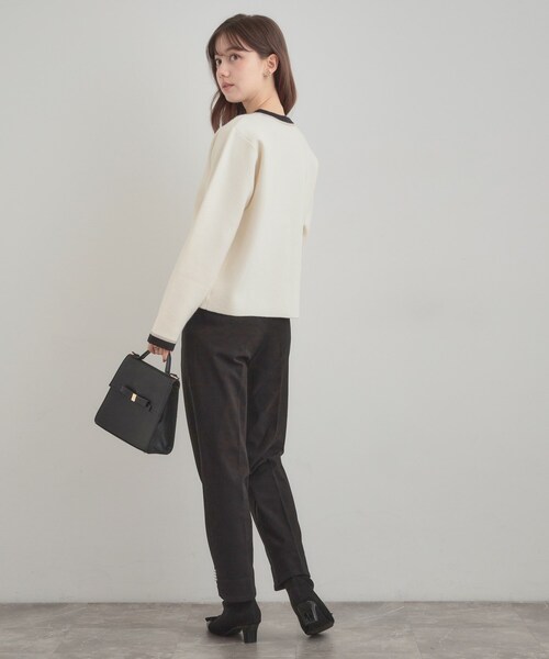 couture brooch(クチュールブローチ)の「【通勤・大人上品】ムースタッチジャカード 配色スカラカーディ(カーディガン/ボレロ・レディース・ブラック/ライトグレー/アイボリー・36/38/40/42)」の5枚目の写真