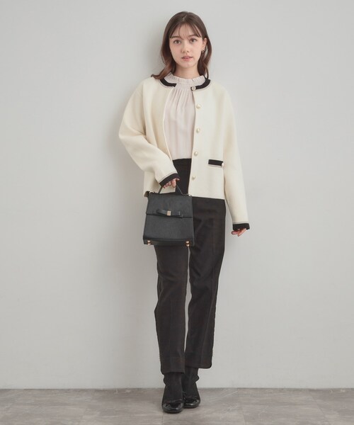 couture brooch(クチュールブローチ)の「【通勤・大人上品】ムースタッチジャカード 配色スカラカーディ(カーディガン/ボレロ・レディース・ブラック/ライトグレー/アイボリー・36/38/40/42)」の6枚目の写真