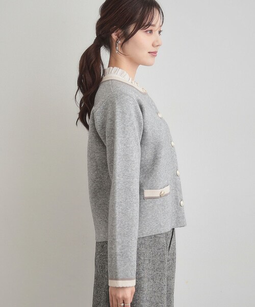 couture brooch(クチュールブローチ)の「【通勤・大人上品】ムースタッチジャカード 配色スカラカーディ(カーディガン/ボレロ・レディース・ブラック/ライトグレー/アイボリー・36/38/40/42)」の16枚目の写真