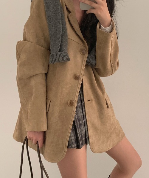 Vipoa（ヴィポア）の「Big suede tailored jacket（テーラードジャケット・レディース・ブラウン/ベージュ・FREE）」の3枚目の写真