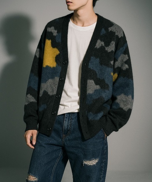 VIBGYOR(ヴィブジョー)の「【Korea Select】 カモフラ モヘアカーディガン(CN)(カーディガン/ボレロ・メンズ・ブラウン/チャコールグレー/ベージュ・FREE)」の2枚目の写真