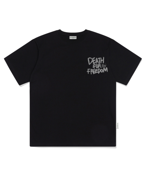 ESCAPEFROM（エスケープフロム）の「Death for Freedom プリントオーバーサイズ半袖Tシャツ ブラック（Tシャツ/カットソー・レディース・その他・LARGE/SMALL/MEDIUM）」の2枚目の写真