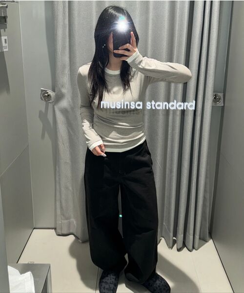 MUSINSA STANDARD WOMAN（ムシンサスタンダードウーマン）の「ウィメンズカーブドチノパンツ[ブラック]（その他パンツ・レディース・その他・30/24/25/26/27/28/29）」の11枚目の写真