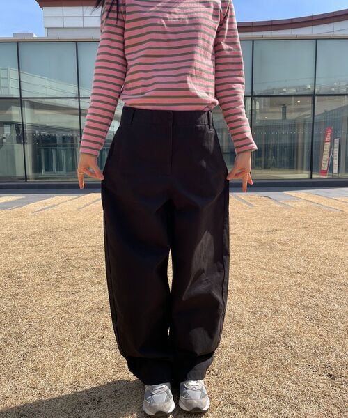 MUSINSA STANDARD WOMAN（ムシンサスタンダードウーマン）の「ウィメンズカーブドチノパンツ[ブラック]（その他パンツ・レディース・その他・30/24/25/26/27/28/29）」の13枚目の写真