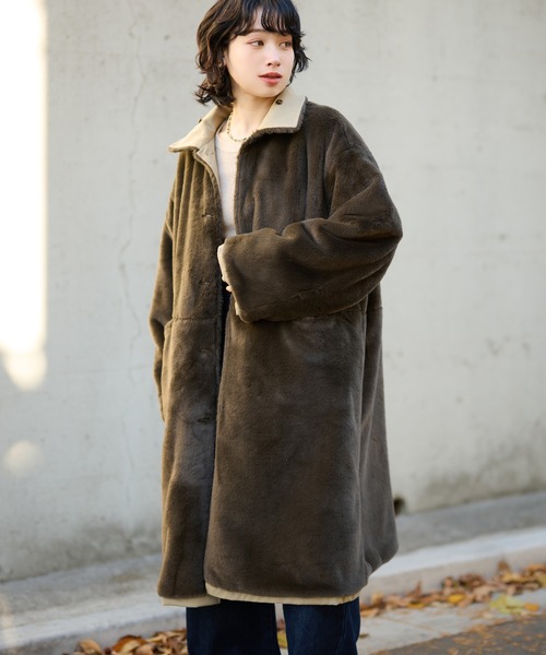 LAULEN(ローレン)の「2way collar fur reversible coat /2wayカラーファーリバーシブルコート(ステンカラーコート・レディース・アイボリー/ブラック/ベージュ・FREE)」の4枚目の写真