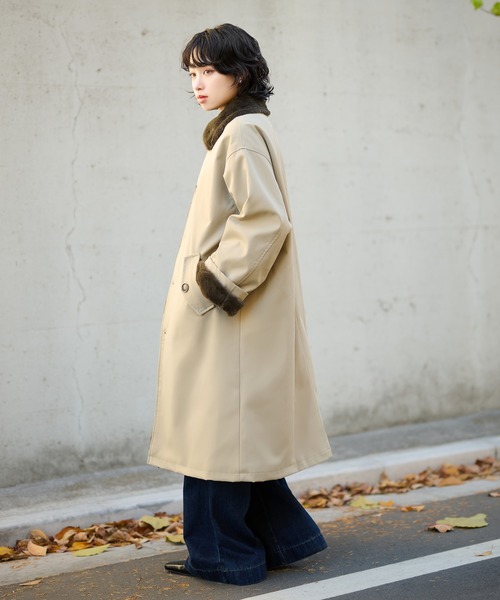 LAULEN(ローレン)の「2way collar fur reversible coat /2wayカラーファーリバーシブルコート(ステンカラーコート・レディース・アイボリー/ブラック/ベージュ・FREE)」の7枚目の写真