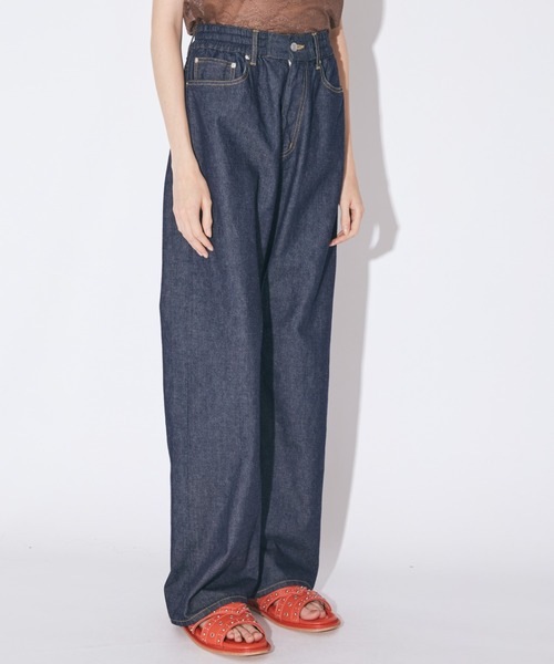beautiful people(ビューティフルピープル)の「left hand twilldenim easy pants classic(デニムパンツ・レディース・インディゴブルー/ブラック・38)」の1枚目の写真
