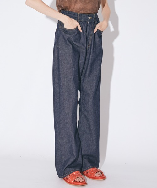 beautiful people(ビューティフルピープル)の「left hand twilldenim easy pants classic(デニムパンツ・レディース・インディゴブルー/ブラック・38)」の4枚目の写真
