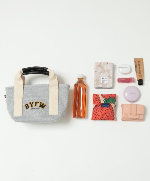 BAYFLOW（ベイフロー）の「[500mlのボトルや長財布も入る]スウェットロゴトートS（トートバッグ・レディース・グレー・FREE）」の16枚目の写真