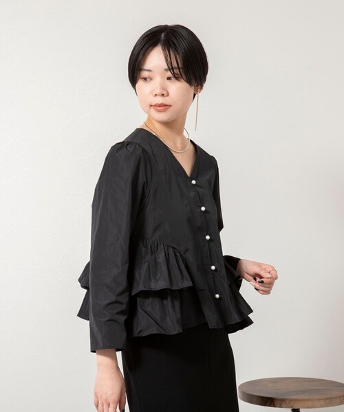 NOLLEY’S Sophi（ノーリーズソフィ）の「ウォッシャブルマイクロタフタティアードブラウス（シャツ/ブラウス・レディース・オフホワイト/ブラック・38）」の5枚目の写真