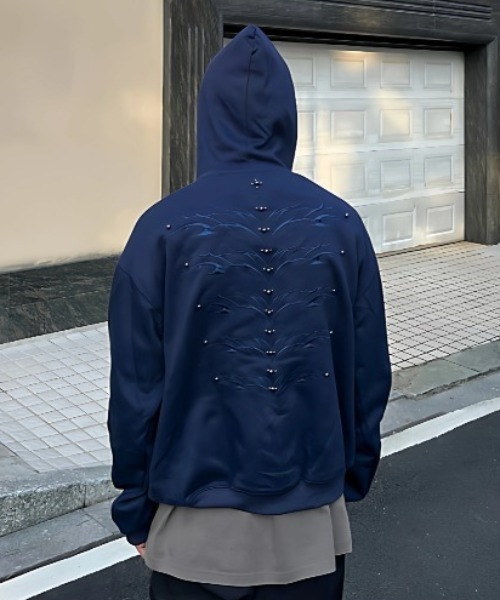 lilful(リルフル)の「【26年春夏新作】パールリベットオーバーサイズ刺繍フーディー(パーカー・メンズ・ネイビー/ブラック/グレー・F)」の15枚目の写真