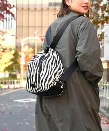 LAZY SUSAN | リュックバッグ３ＷＡＹアニマルプリント(バックパック/リュック)