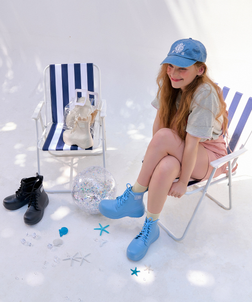 SHOEHI(シューハイ)の「ロラレースアップレインブーツ(3Colors)_R0010(レインシューズ・レディース・ブラック/ブルー/アイボリー・M size/L size/S size)」の4枚目の写真