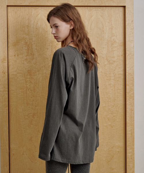 LOSSYROW（ロッシロー）の「Soft Basic Long Sleeve Charcoal（Tシャツ/カットソー・レディース・チャコール・FREE）」の3枚目の写真