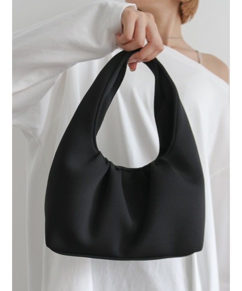 Ungrid(アングリッド)の「ギャザーデザインハンドバッグ(ハンドバッグ・レディース・シルバー/ブラック・FREE)」の1枚目の写真