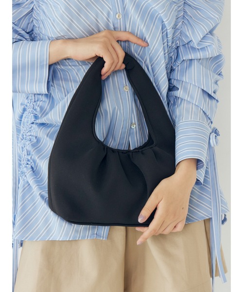 Ungrid(アングリッド)の「ギャザーデザインハンドバッグ(ハンドバッグ・レディース・シルバー/ブラック・FREE)」の12枚目の写真