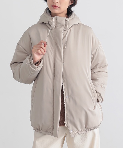 for/c(フォーシー)の「中わたはっ水アウター【サスティナブル】(その他アウター・レディース・ブラック/ベージュ・L/M)」の1枚目の写真