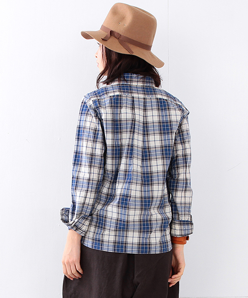 BEAMS BOY（ビームスボーイ）の「BEAMS BOY / チェック ボタンダウンシャツ（シャツ/ブラウス・レディース・ホワイト/ブルー/ネイビー・ONE SIZE）」の15枚目の写真