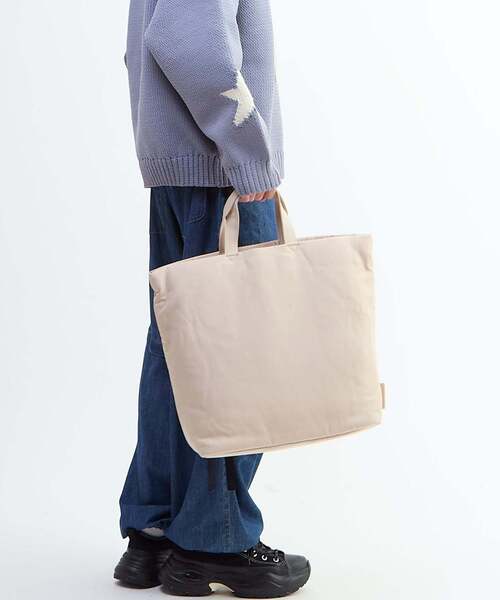 CONVERSE TOKYO(コンバーストウキョウ)の「MULTI PURPOSE SQUARE 2WAY TOTE BAG(トートバッグ・レディース・ベージュ・FREE)」の4枚目の写真