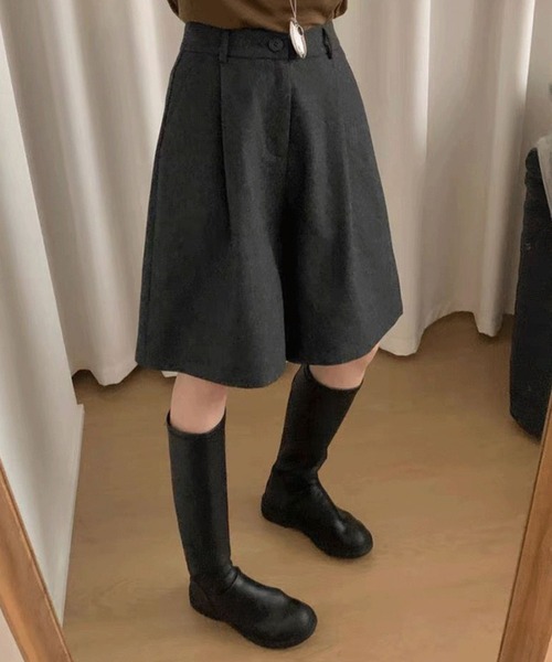DAY CLOSET(デイ クローゼット)の「【大きいサイズ有/微起毛/バックゴム】フロント タック ハーフパンツ レディース(その他パンツ・レディース・ダークグレー/オリーブ・XL/S/M/L)」の5枚目の写真