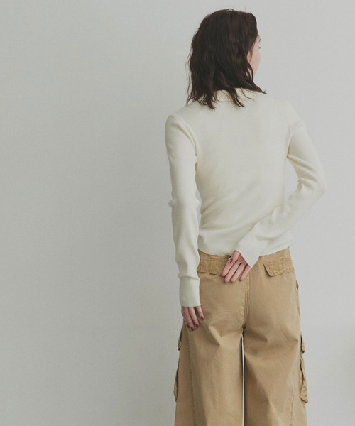 ad thie（アドティエ）の「ダブルカラー ポロニットトップス（ニット/セーター・レディース・杢グレー/ライトブルー/ブラック/オフホワイト・FREE）」の7枚目の写真