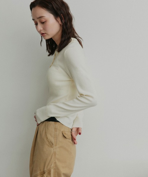 ad thie（アドティエ）の「ダブルカラー ポロニットトップス（ニット/セーター・レディース・杢グレー/ライトブルー/ブラック/オフホワイト・FREE）」の9枚目の写真