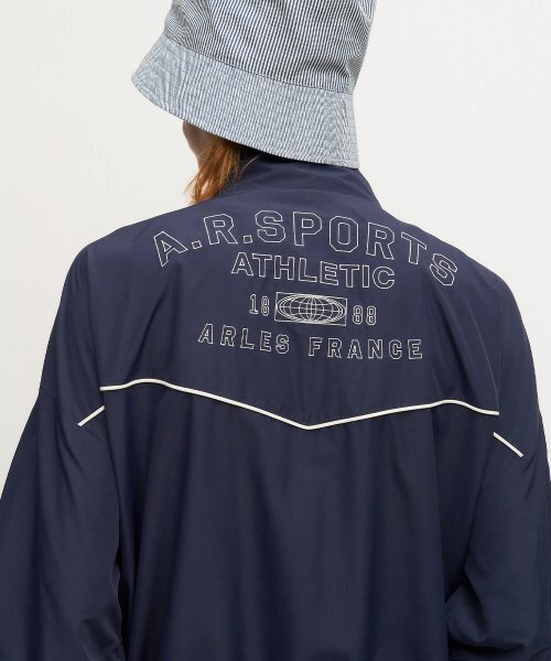 FROM ARLES(フロムアルル)の「80Sヴィンテージトラックジャケット(ナイロンジャケット・メンズ・ネイビー・L)」の1枚目の写真