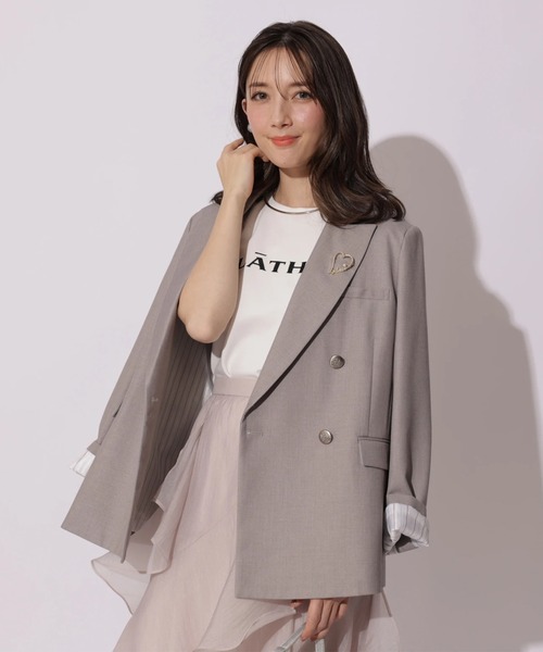 Apuweiser-riche（アプワイザーリッシェ）の「ハートブローチテーラージャケット（その他アウター・レディース・ライトグレー・2/1）」の6枚目の写真