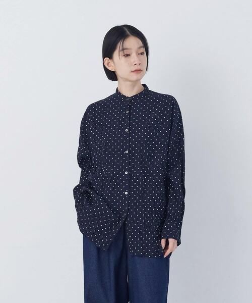 conges payes ADIEU TRISTESSE(コンジェ ペイエ アデュートリステス)の「クリンクル加工2wayシャツ(シャツ/ブラウス・レディース・チェック/ネイビー/ドット・38)」の8枚目の写真