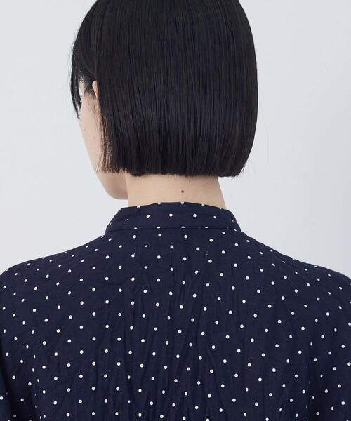 conges payes ADIEU TRISTESSE(コンジェ ペイエ アデュートリステス)の「クリンクル加工2wayシャツ(シャツ/ブラウス・レディース・チェック/ネイビー/ドット・38)」の16枚目の写真
