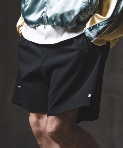 GLIMCLAP（グリムクラップ）の「mp14558-Airy Smooth Fabric Shorts ショートパンツ(201-027-gls-cg)（その他パンツ・メンズ・ブラック/ベージュ/チャコール・L/M/S）」の2枚目の写真